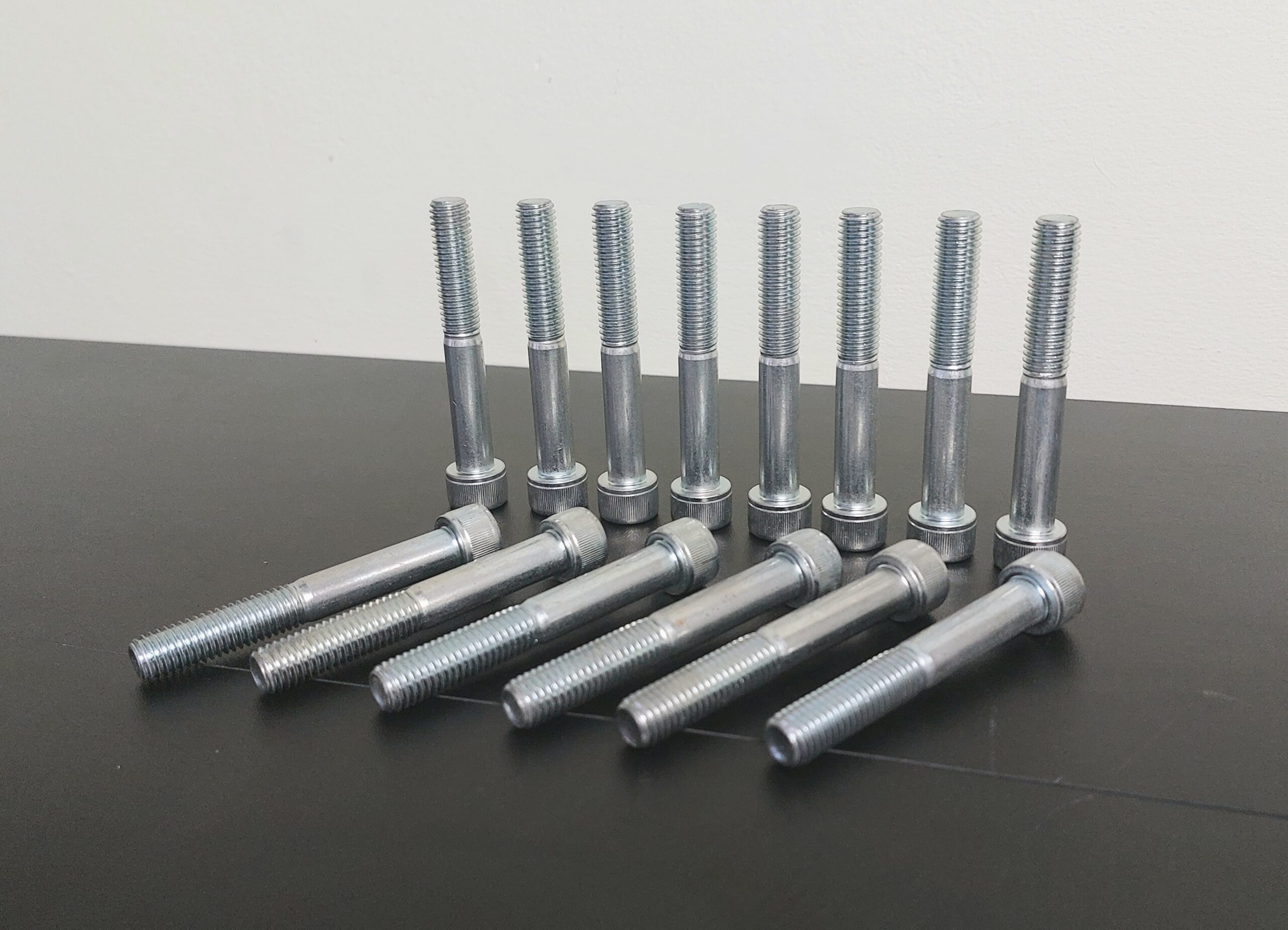 Set of bolts for OM648 / OM606 adapter plate