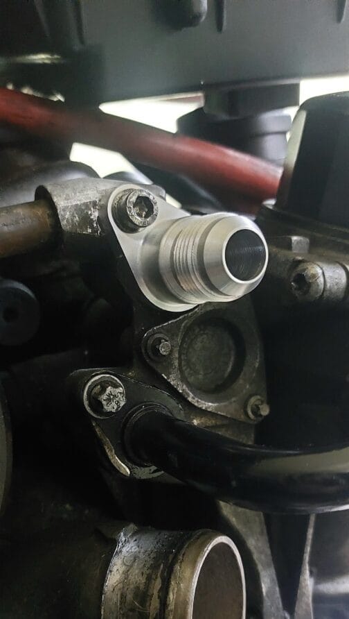 AN10 Oil Cooler Housing Adapter Fittings Mercedes M113k